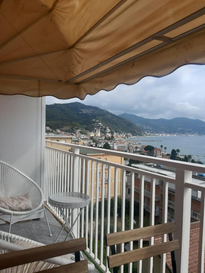 ライグエーリア Spectacular Sea View - 3 Minutes Walk From The Seaヴィラ エクステリア 写真