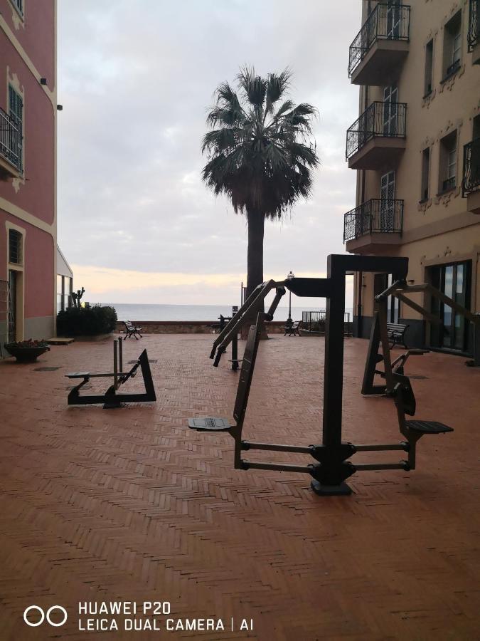 ライグエーリア Spectacular Sea View - 3 Minutes Walk From The Seaヴィラ エクステリア 写真